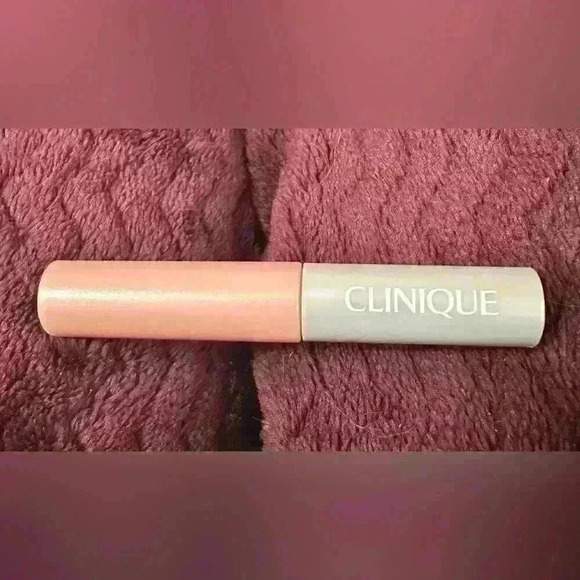 Clinique Pop Plush Creamy Lip Gloss in Airkiss Pop 07 NEW - Picture 2 of 5